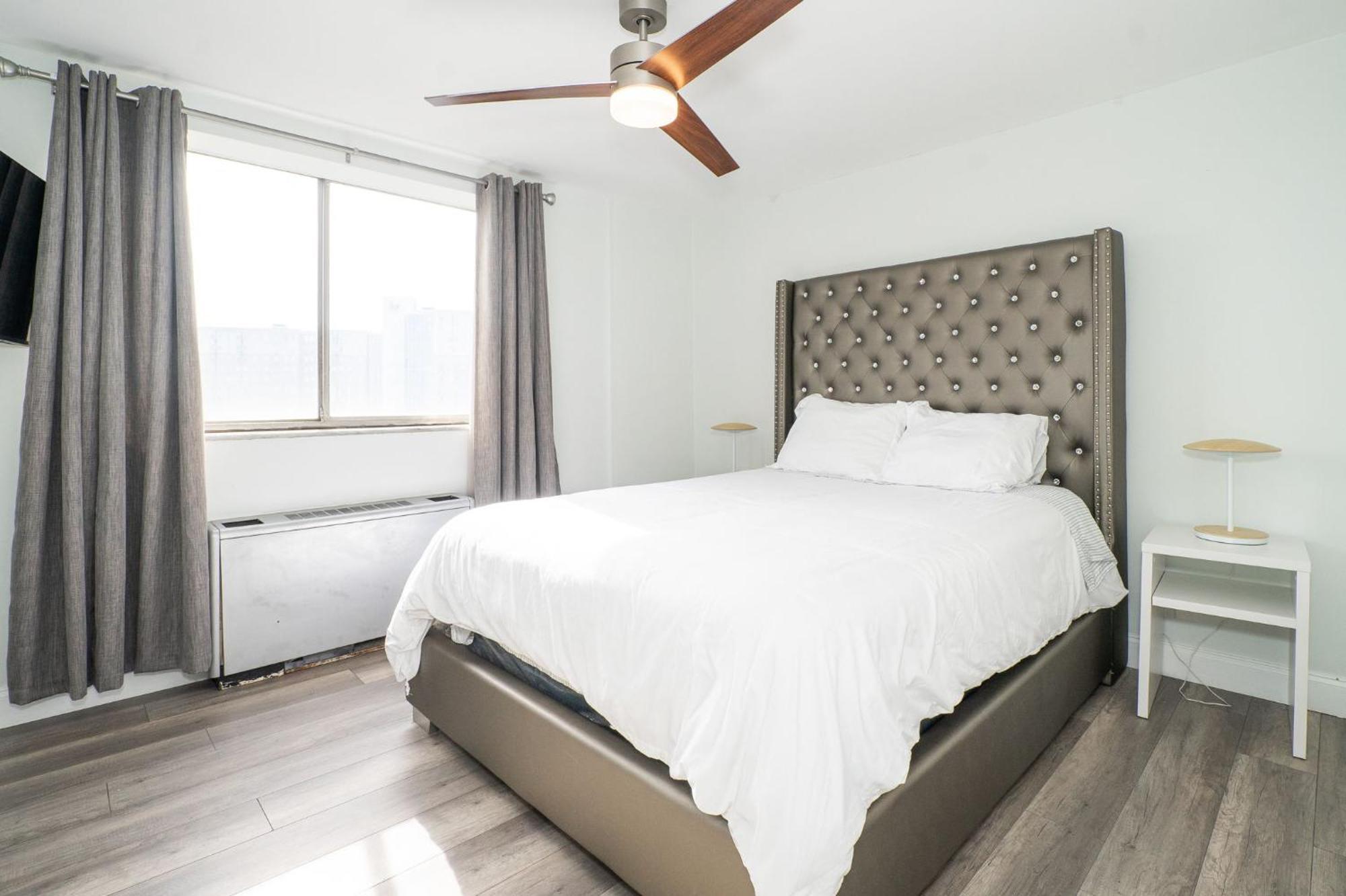 Апартаменты Just Renovated 3 Br/2Bath/ Parking+ Downtown View Атланта Экстерьер фото